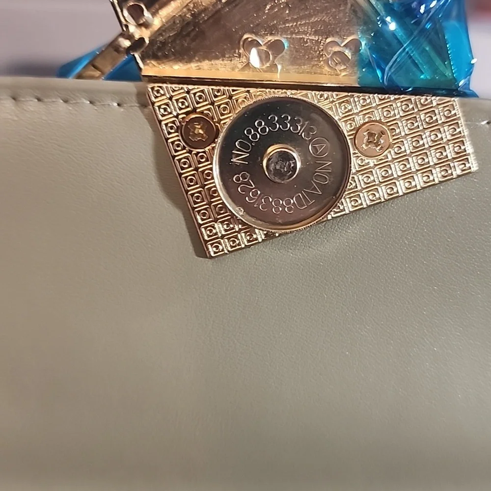 Fashionable Niche Design One Shoulder Bag, New Versatile Small Square Crossbody